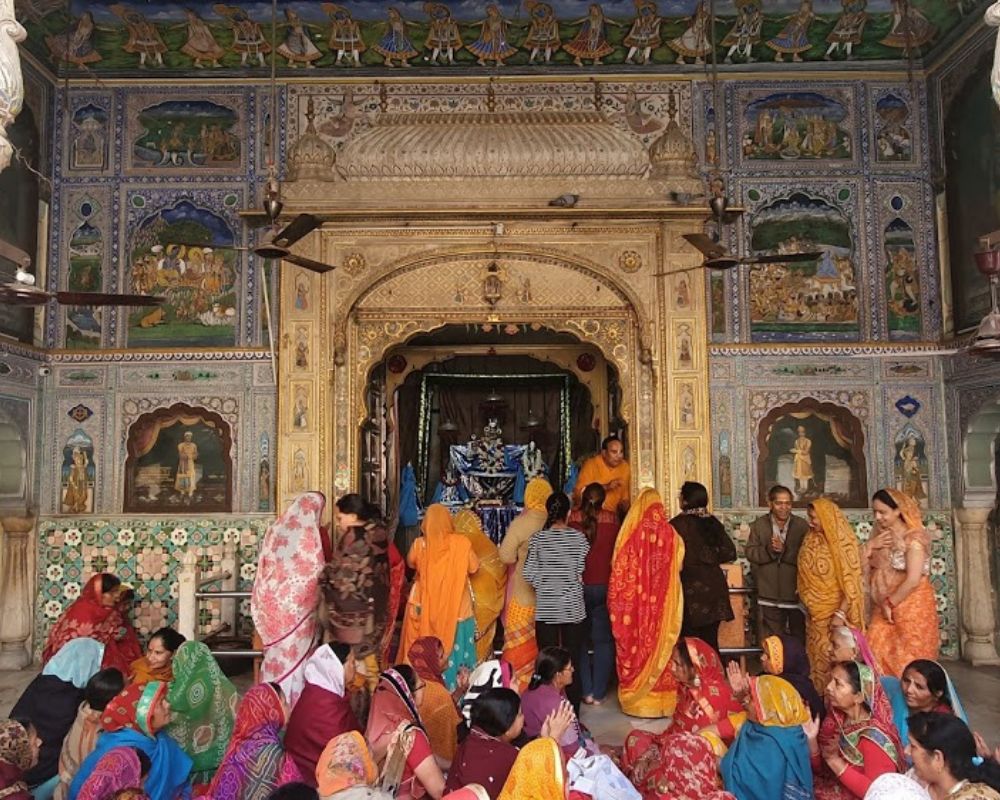 श्री राधा गोपीनाथ जी मंदिर  
जयपुर | Shree Radha Gopinath Ji Mandir Jaipur